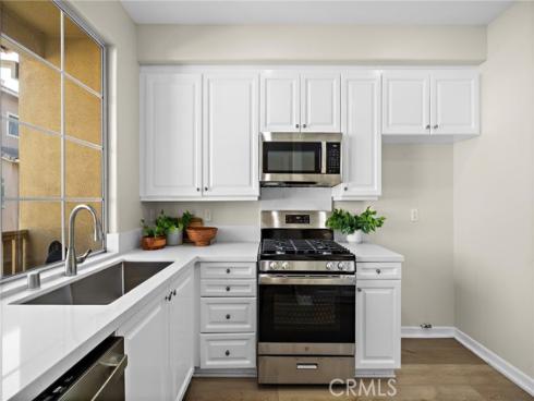 551 W Summerfield , Anaheim, CA
