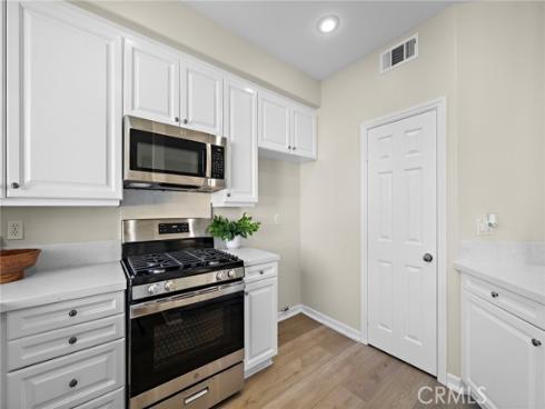 551 W Summerfield , Anaheim, CA