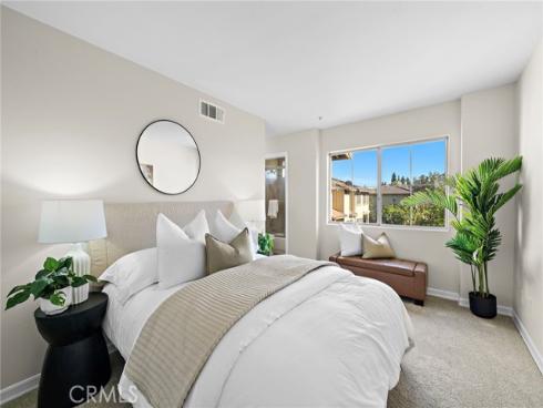 551 W Summerfield , Anaheim, CA