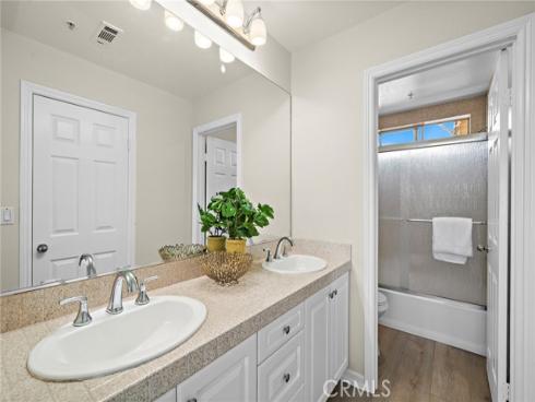 551 W Summerfield , Anaheim, CA