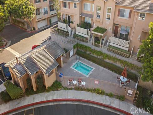 551 W Summerfield , Anaheim, CA