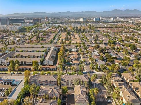 551 W Summerfield , Anaheim, CA
