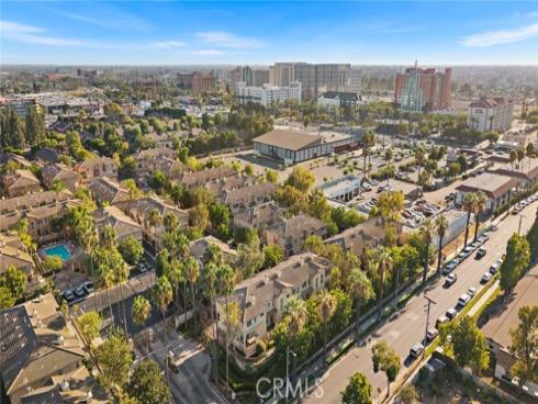 551 W Summerfield , Anaheim, CA