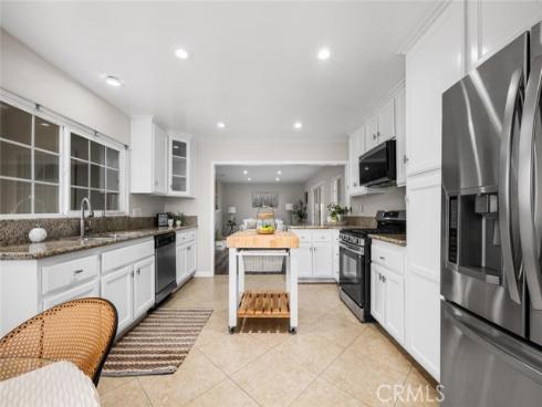 1943 W Victoria , Anaheim, CA