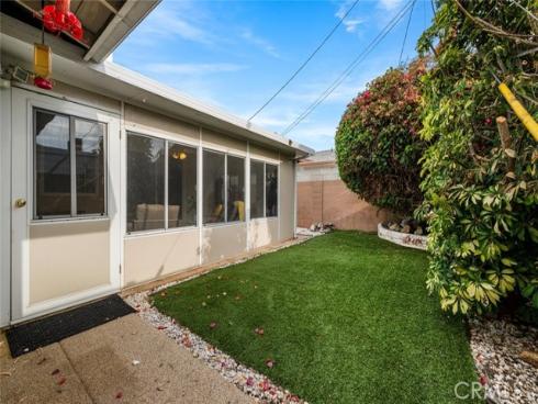 1943 W Victoria , Anaheim, CA