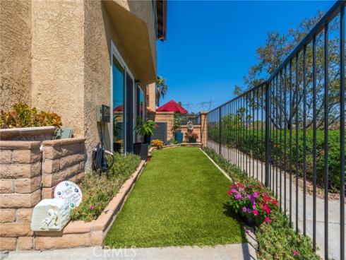 6097 E Montefino , Anaheim, CA