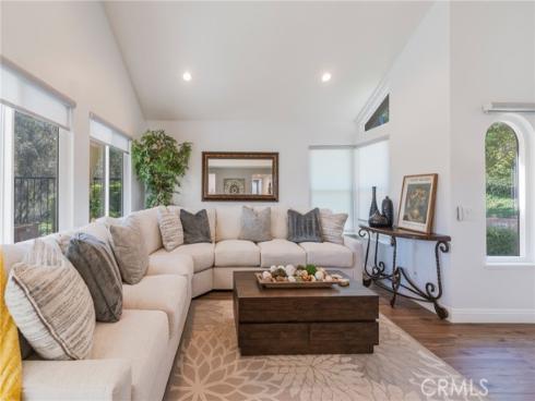6097 E Montefino , Anaheim, CA