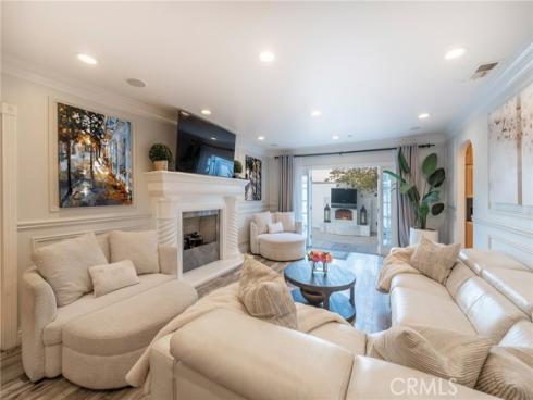 1861 W Chalet , Anaheim, CA