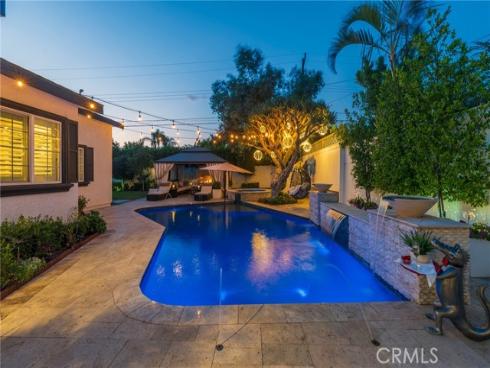 1861 W Chalet , Anaheim, CA