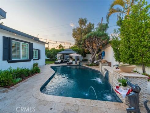 1861 W Chalet , Anaheim, CA