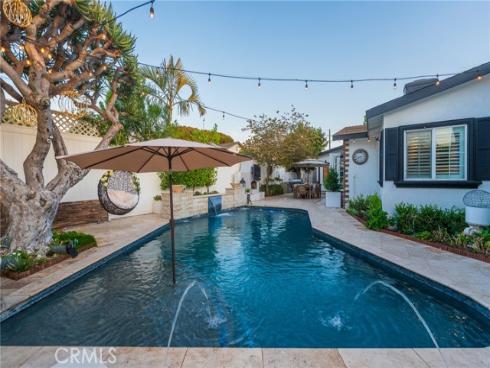 1861 W Chalet , Anaheim, CA