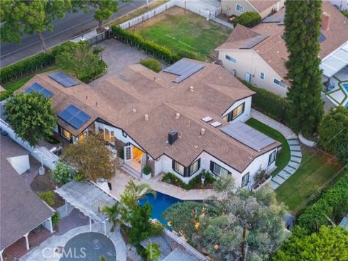 1861 W Chalet , Anaheim, CA