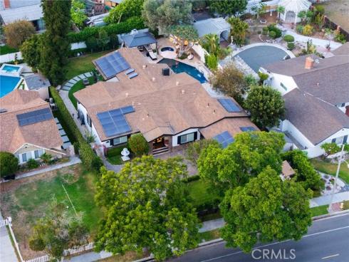 1861 W Chalet , Anaheim, CA