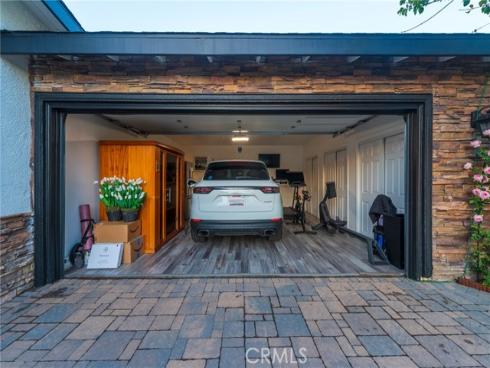1861 W Chalet , Anaheim, CA