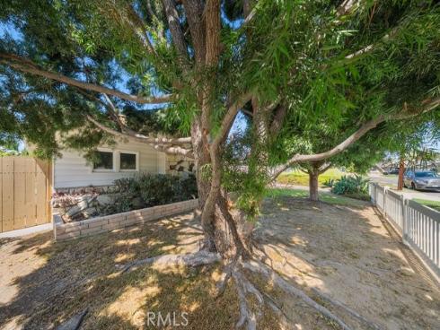 2009 S Eileen Drive, Anaheim, CA