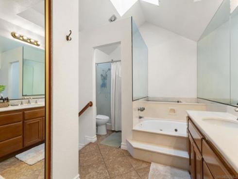 984 S Rim Crest Dr 7 , Anaheim, CA