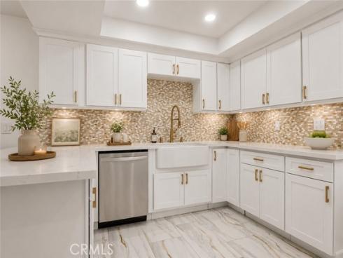 2122 W Chalet , Anaheim, CA