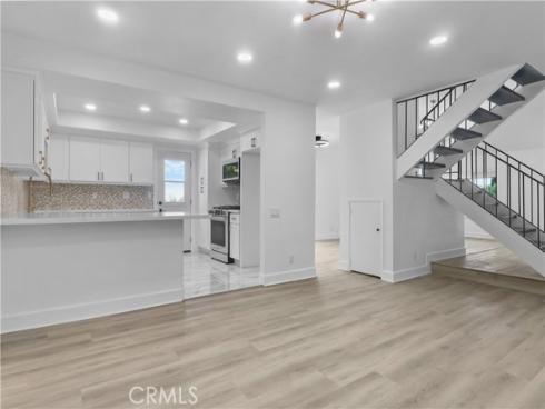2122 W Chalet , Anaheim, CA