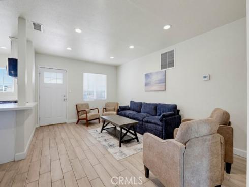1403 E Florida , Anaheim, CA