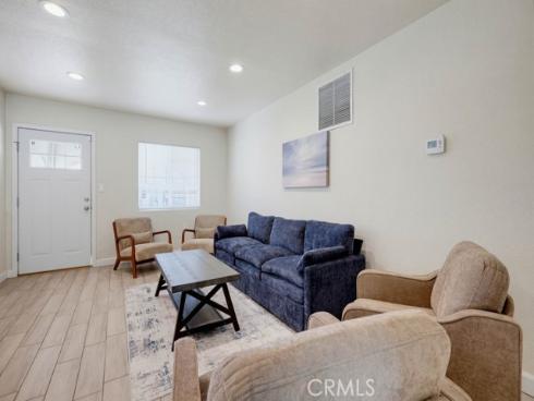1403 E Florida , Anaheim, CA