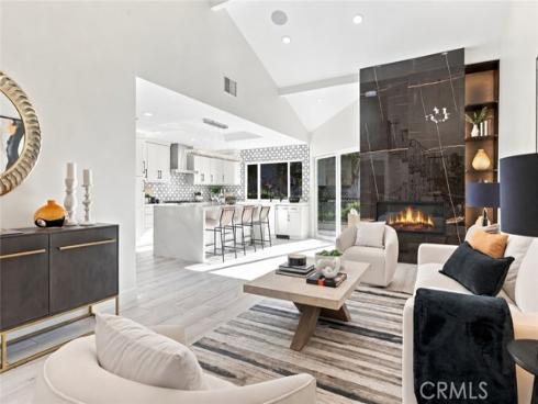 991 S Park Rim Circle, Anaheim, CA