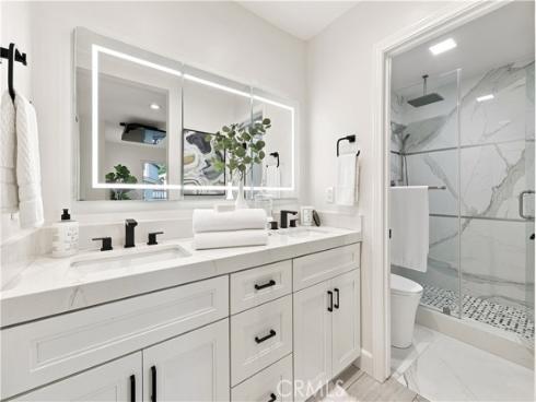 991 S Park Rim Circle, Anaheim, CA