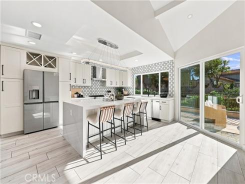 991 S Park Rim Circle, Anaheim, CA
