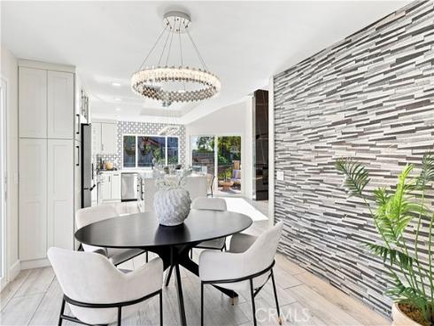 991 S Park Rim Circle, Anaheim, CA