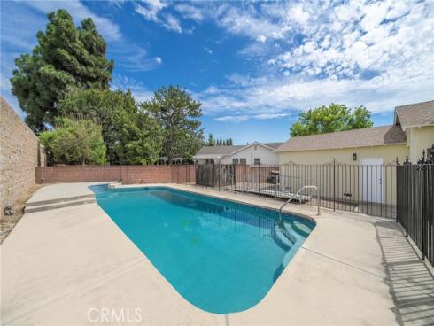 901 W Autumn , Anaheim, CA