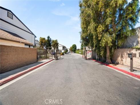2650 W Meadowview Lane, Anaheim, CA