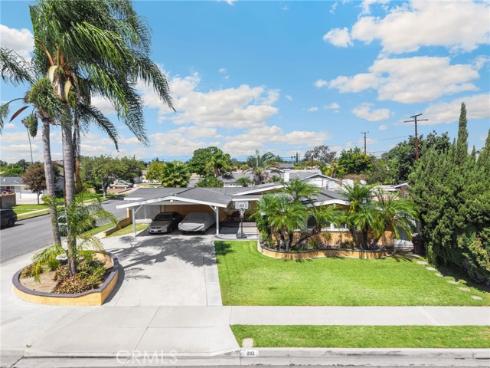 2113 W. Niobe