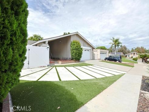 115 S La Paz , Anaheim, CA