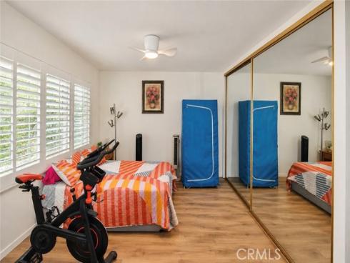 1521 W Crone , Anaheim, CA