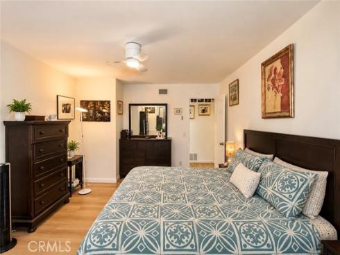 1521 W Crone , Anaheim, CA