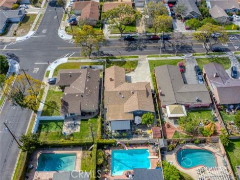 1521 W Crone , Anaheim, CA