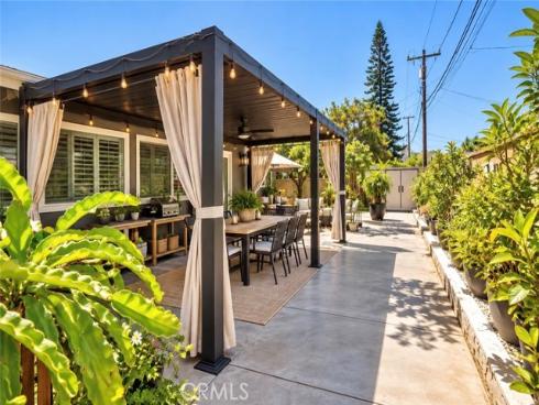 1521 W Crone , Anaheim, CA