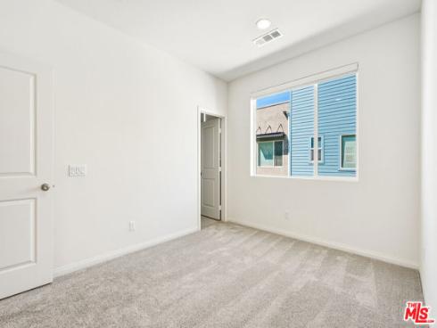 1095 N Harbor Blvd , Anaheim, CA