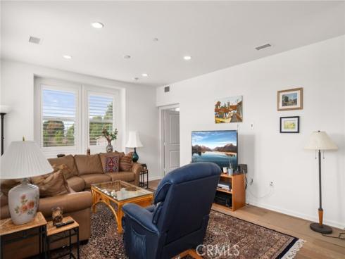 220 Buena Vida 301 Drive, Brea, CA