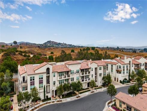220 Buena Vida 301 Drive, Brea, CA