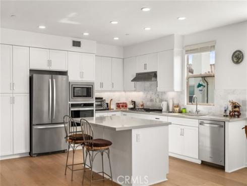 220 Buena Vida 301 Drive, Brea, CA