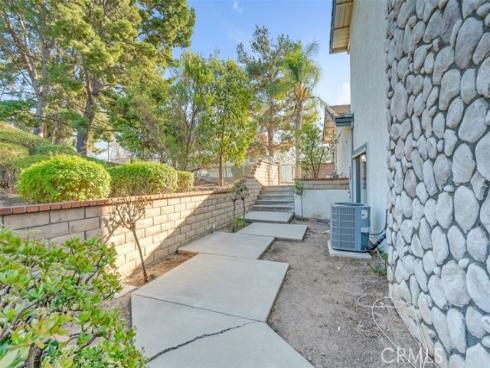 931  kings canyon   Road, Brea, CA