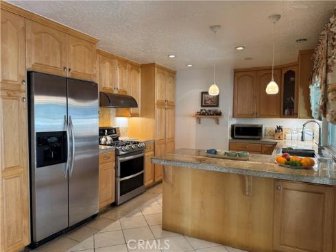 680 S Oakhaven Avenue, Brea, CA