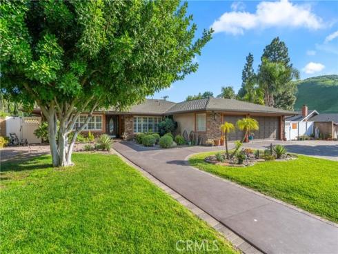130 Mariposa Way , Brea, CA