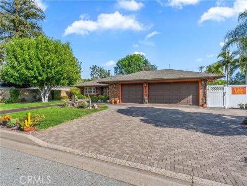 130 Mariposa Way , Brea, CA