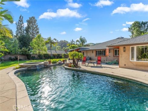 130 Mariposa Way , Brea, CA