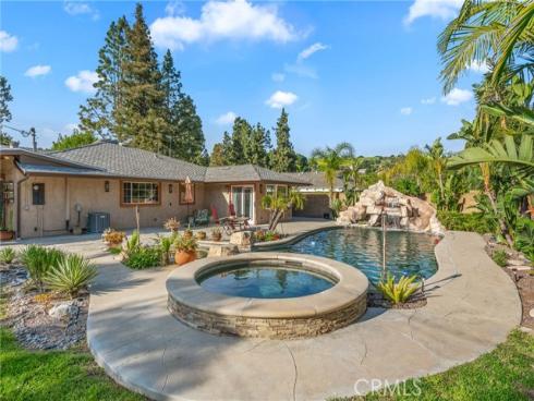 130 Mariposa Way , Brea, CA