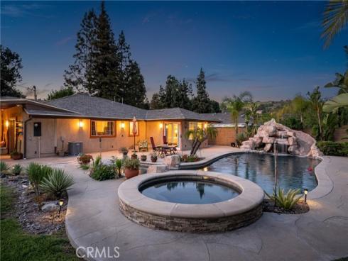 130 Mariposa Way , Brea, CA