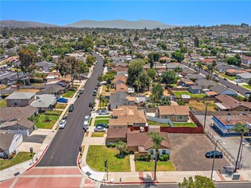 700 S Brea Boulevard, Brea, CA