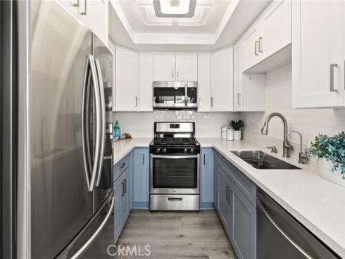 560 N Brea 24 Boulevard, Brea, CA