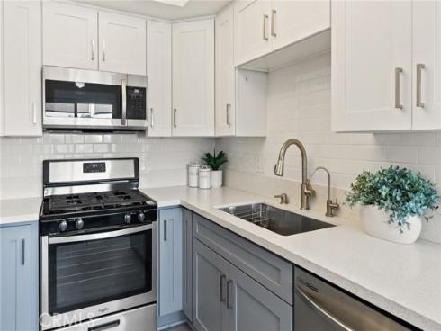 560 N Brea 24 Boulevard, Brea, CA